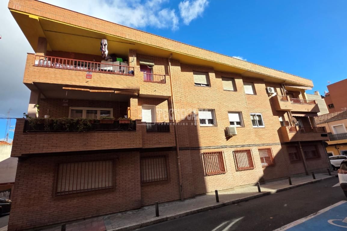 Vista exterior de Pis en venda en  Madrid Capital amb Calefacció i Terrassa