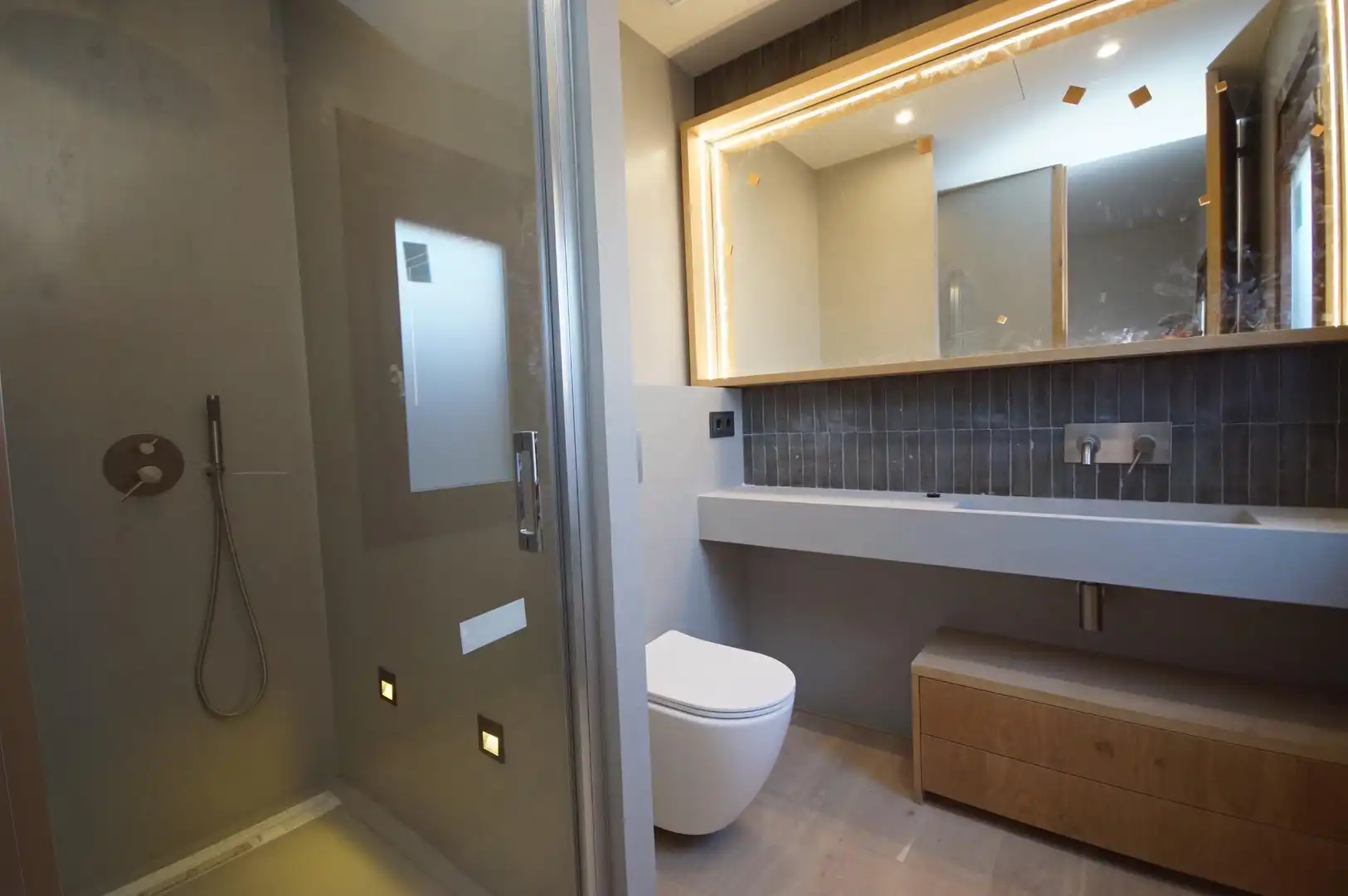 Bathroom of Flat for sale in Barcelona  with Air Conditioner, Heating and Parquet flooring