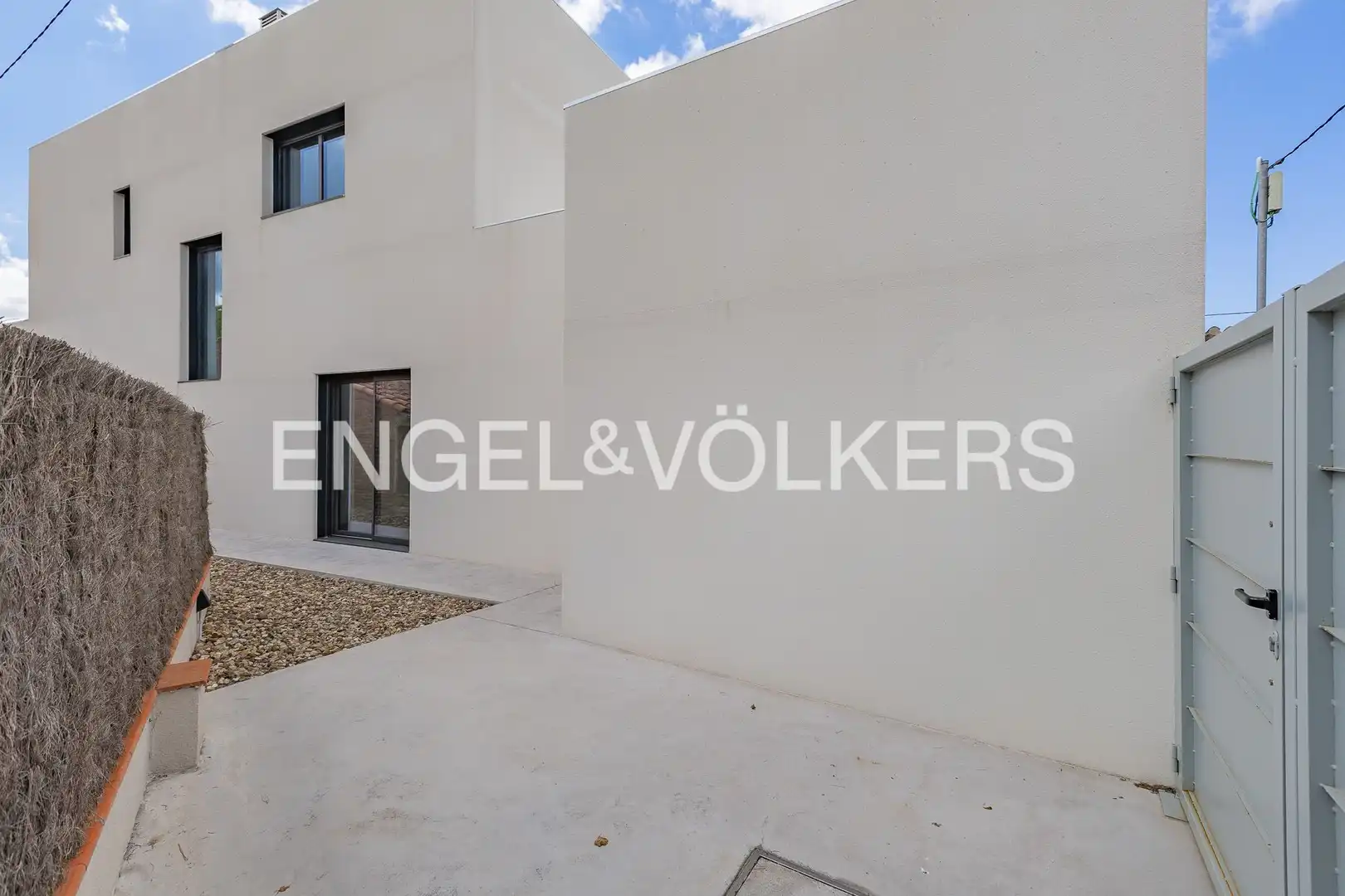 Vista exterior de Casa o chalet en venta en Matadepera con Calefacción, Parquet y Terraza