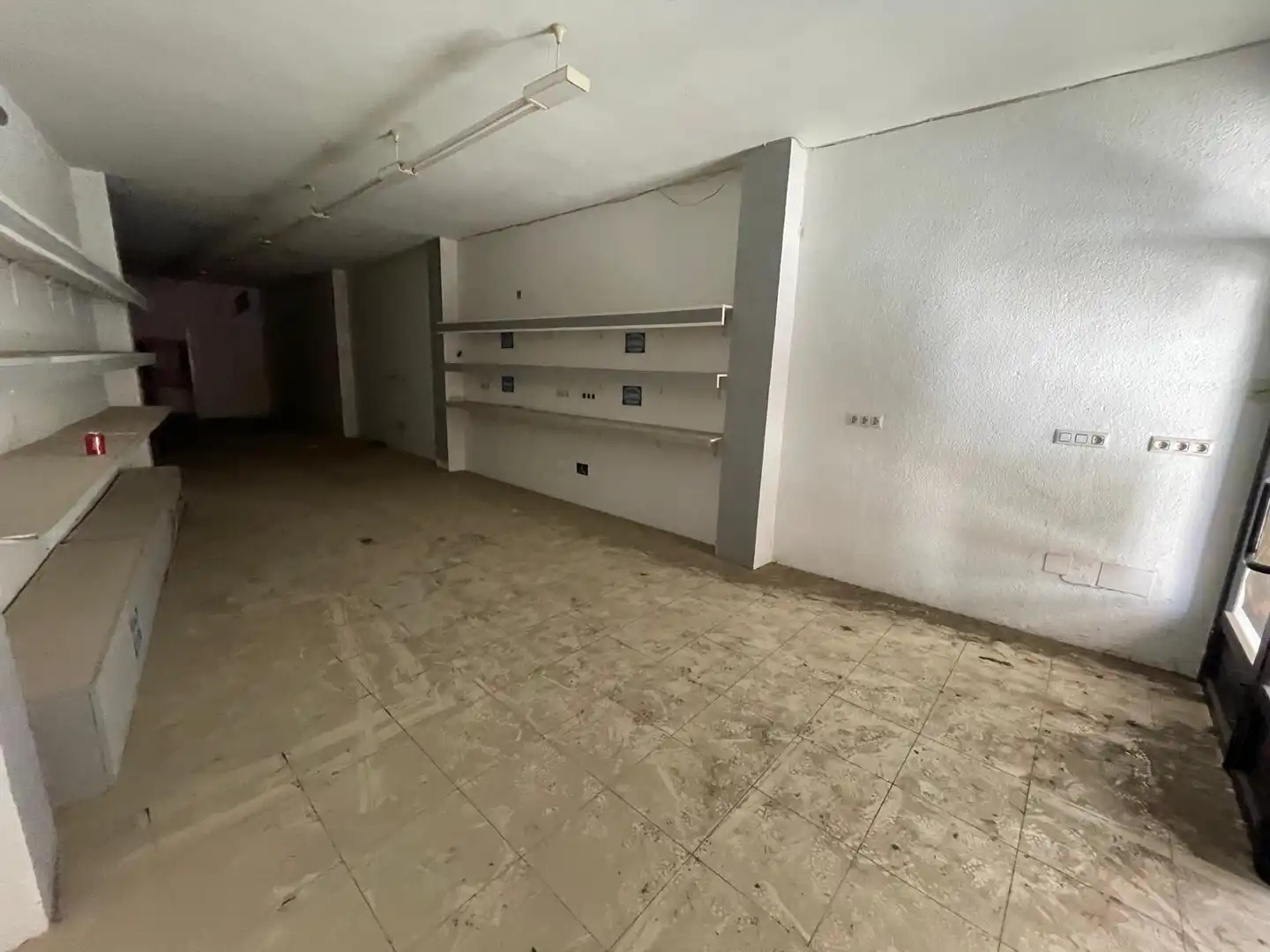 Local comercial de lloguer a Casco Antiguo, imagen 3