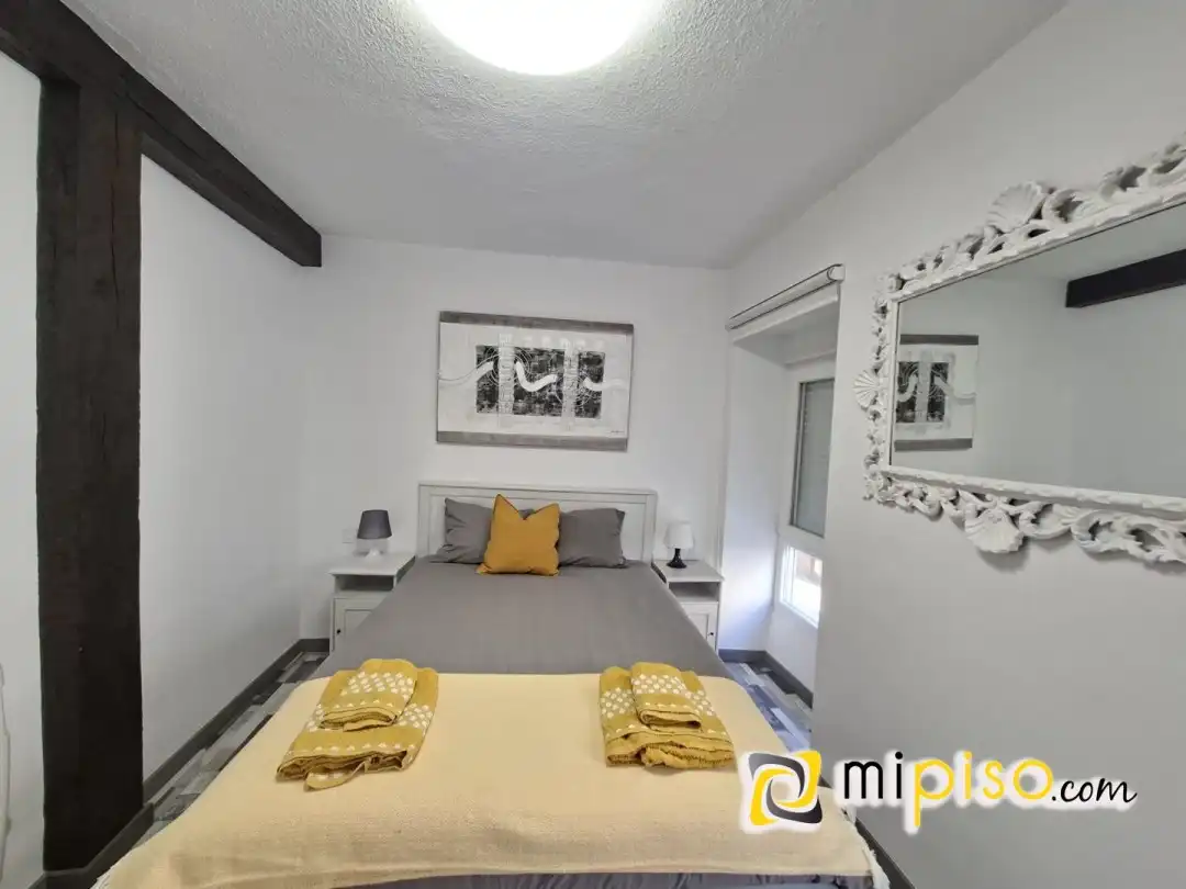 Habitación de Piso de alquiler en Santoña con Amueblado