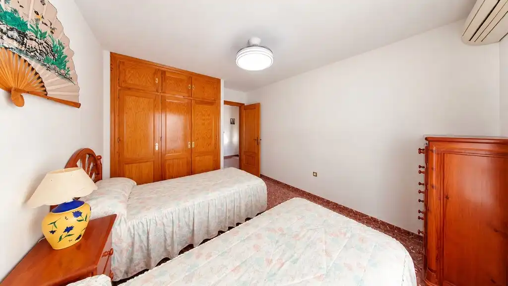 Habitación de Casa adosada en venta en Vélez-Málaga con Amueblado