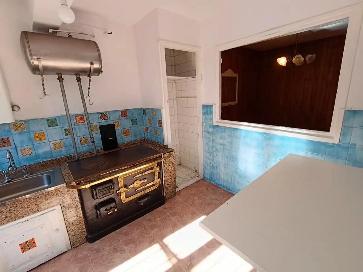 Küche von Einfamilien-Reihenhaus zum Verkauf in Llanes mit Terrasse, Abstellraum und Möbliert