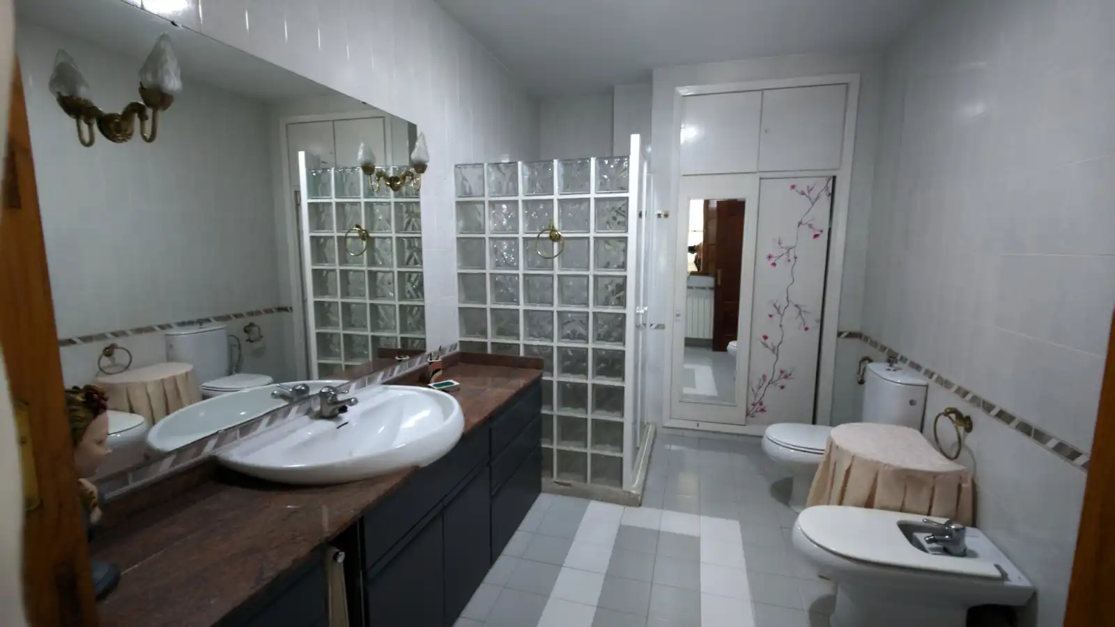 Bany de Casa o xalet en venda en La Zubia amb Aire condicionat, Jardí privat i Traster