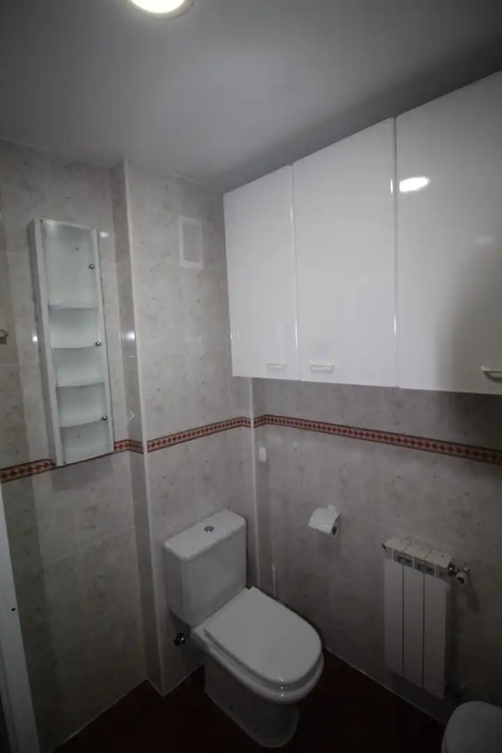 Baño de Piso en venta en Puertollano con Aire acondicionado, Calefacción y Amueblado