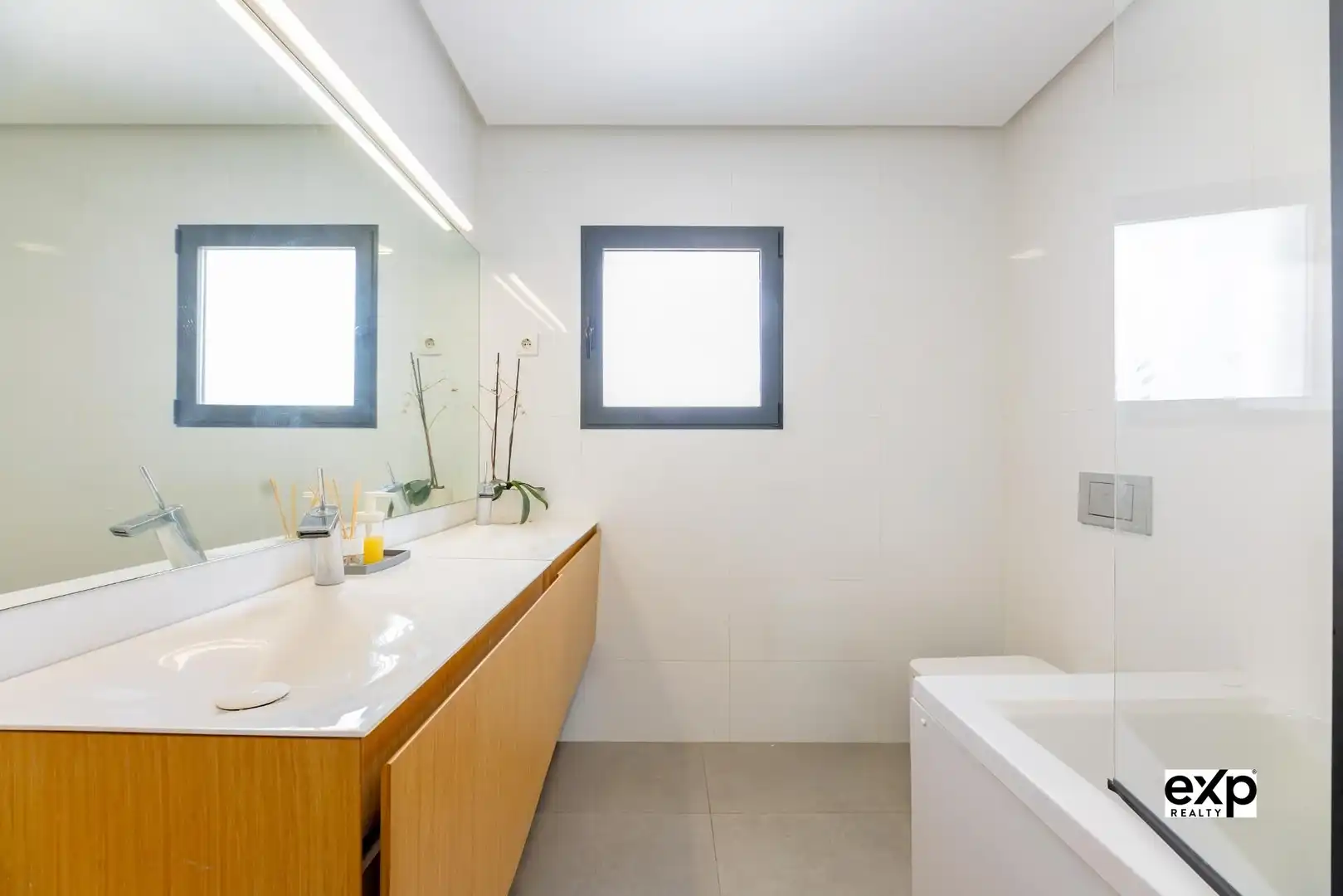 Baño de Casa o chalet en venta en L'Eliana con Aire acondicionado, Calefacción y Jardín privado