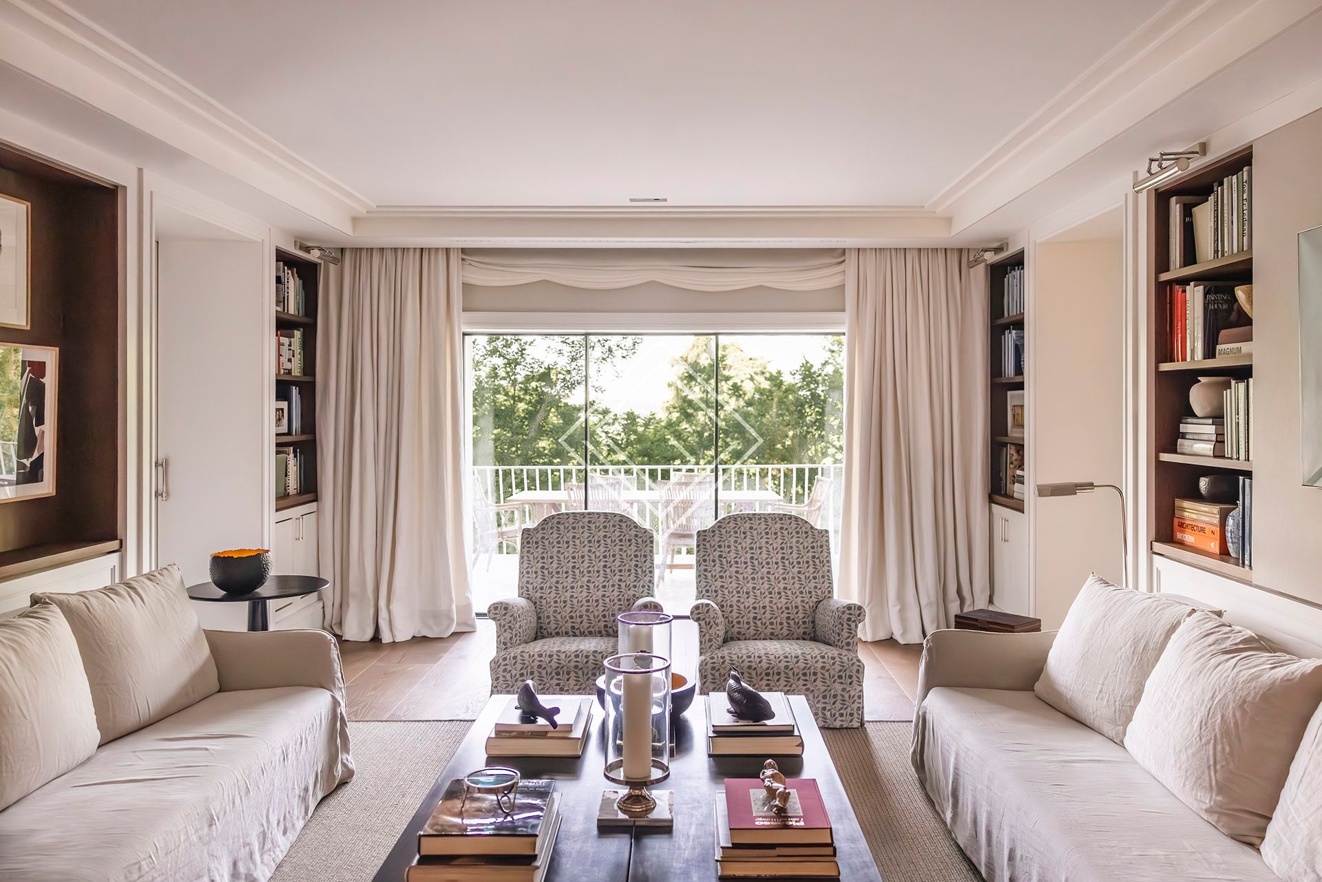 Living room of Flat for sale in  Madrid Capital  with Air Conditioner, Heating and Terrace