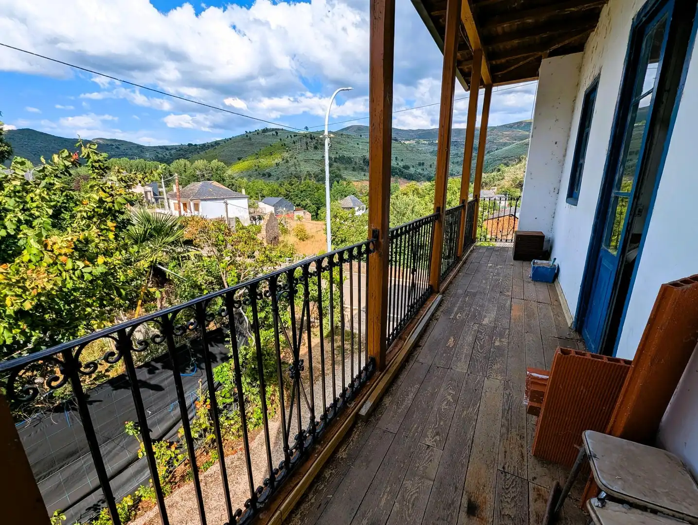 Balcony of Houses for sale in Rubiá  with Heating, Private garden and Storage room