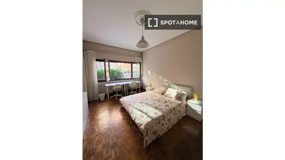 Habitació a San Pedro de Deusto - La Ribera