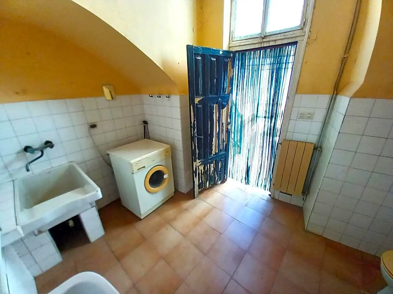 Bany de Casa o xalet en venda en Gelsa amb Calefacció, Jardí privat i Terrassa
