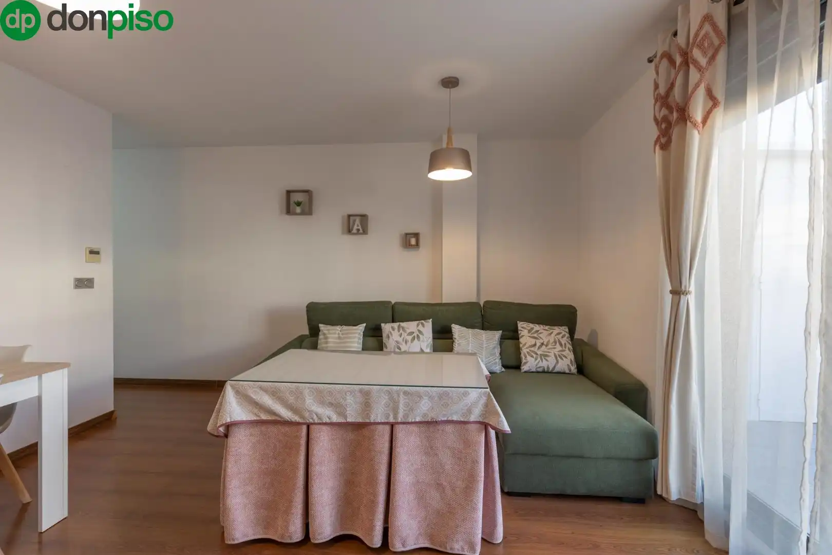 Schlafzimmer von Dachboden zum Verkauf in Armilla mit Klimaanlage, Terrasse und Abstellraum