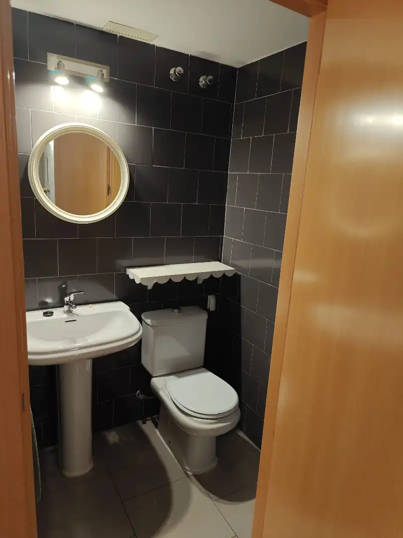 Bathroom of Flat for rent in Zafra  with Air Conditioner, Heating and Storage room