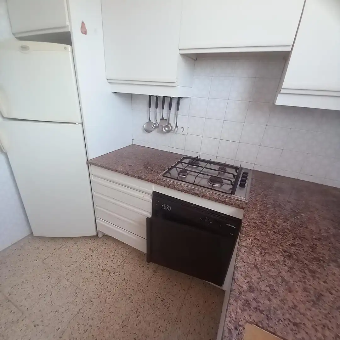 Cuina de Àtic de lloguer en Sitges amb Terrassa, Moblat i Forn