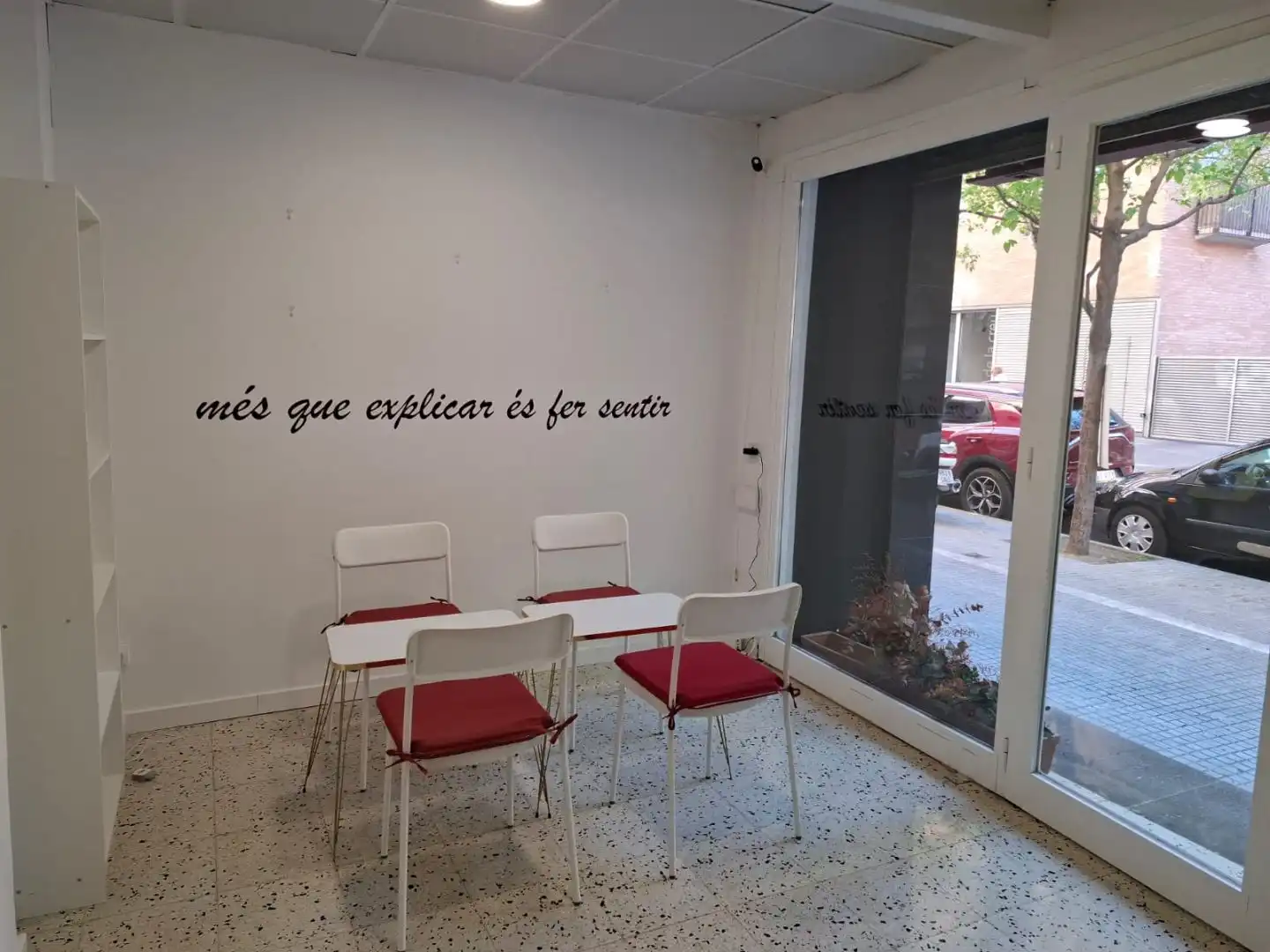 Local comercial en traspàs a Camí de la Creu 14, imagen 3