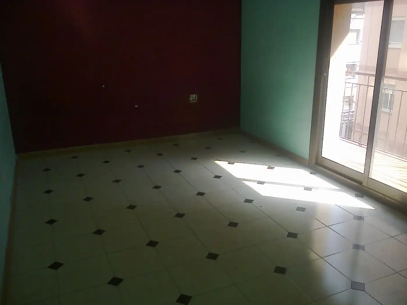 Piso en venta en Badalona con Terraza y Balcón