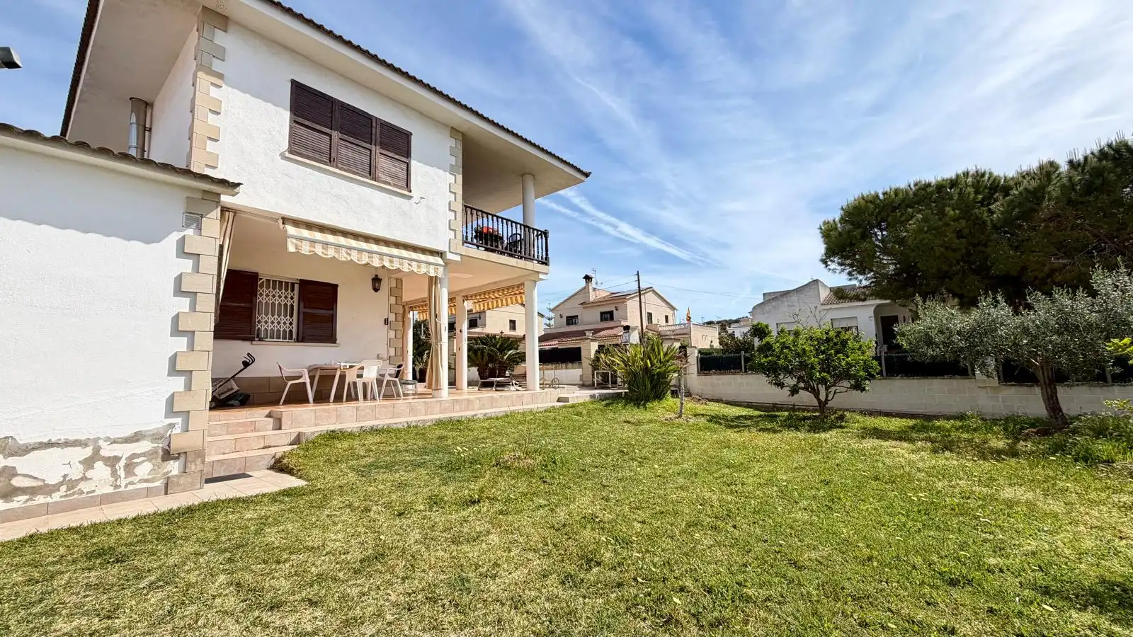 Vista exterior de Casa o chalet en venta en Cunit con Amueblado y Horno