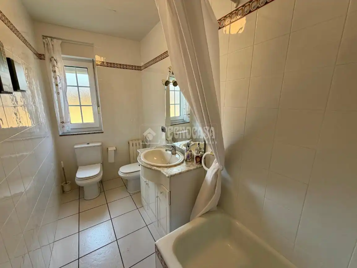 Baño de Casa o chalet en venta en Carrizo con Calefacción y Terraza