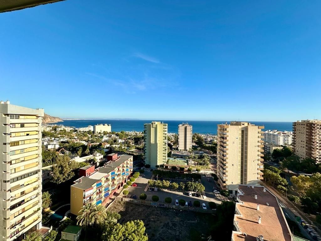 Exterior view of Flat to rent in Roquetas de Mar  with Terrace