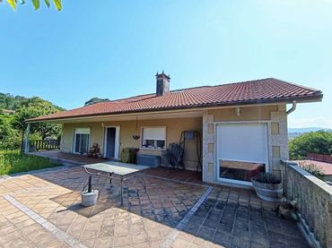 Xalet amb balcó en venda a Lugar a Igrexa Santa María de Xeve 56