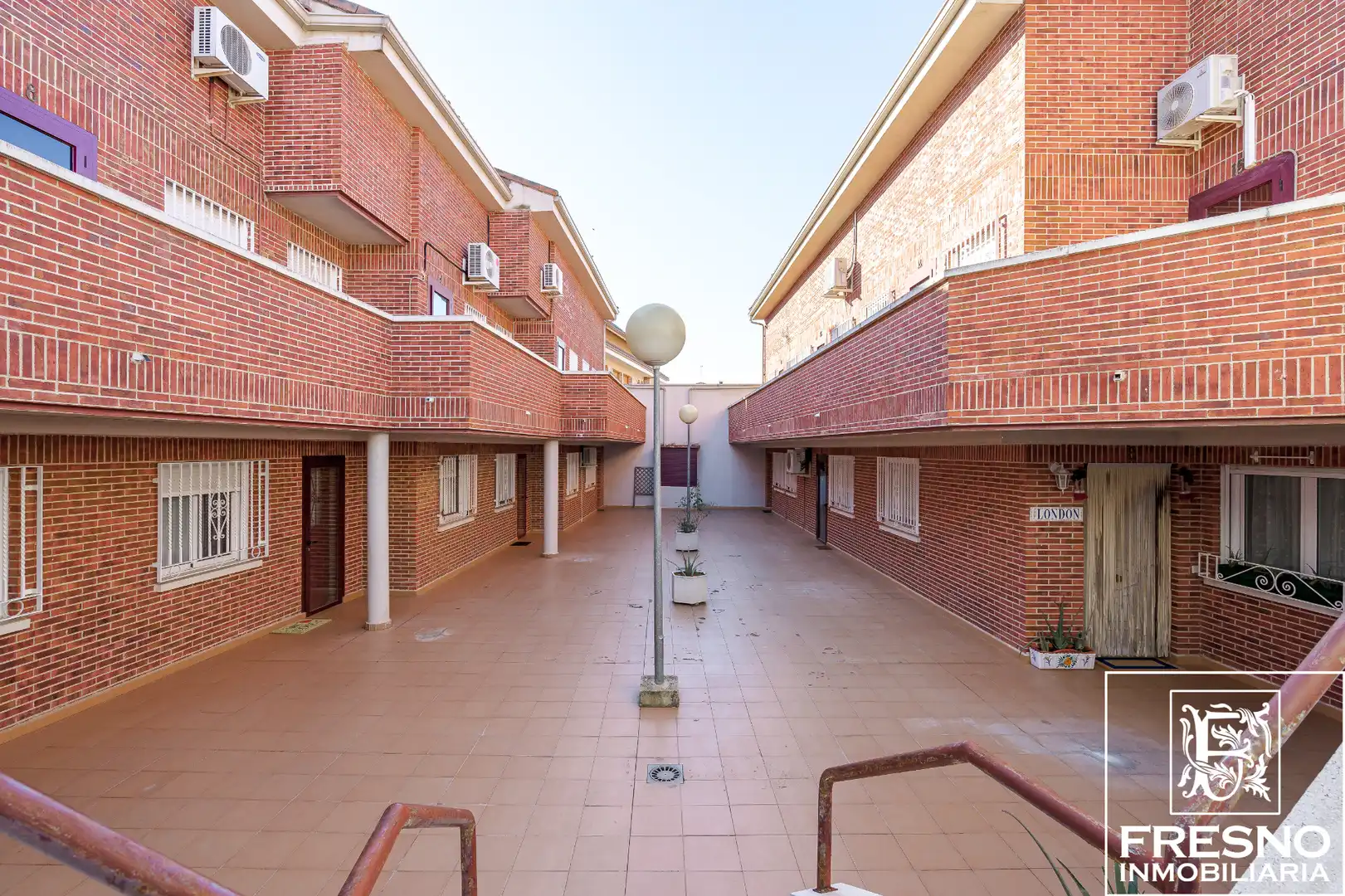 Vista exterior de Dúplex en venda en Cobeña amb Aire condicionat, Calefacció i Parquet