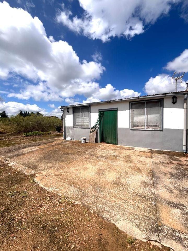 Exterior view of Country house for sale in Badajoz Capital