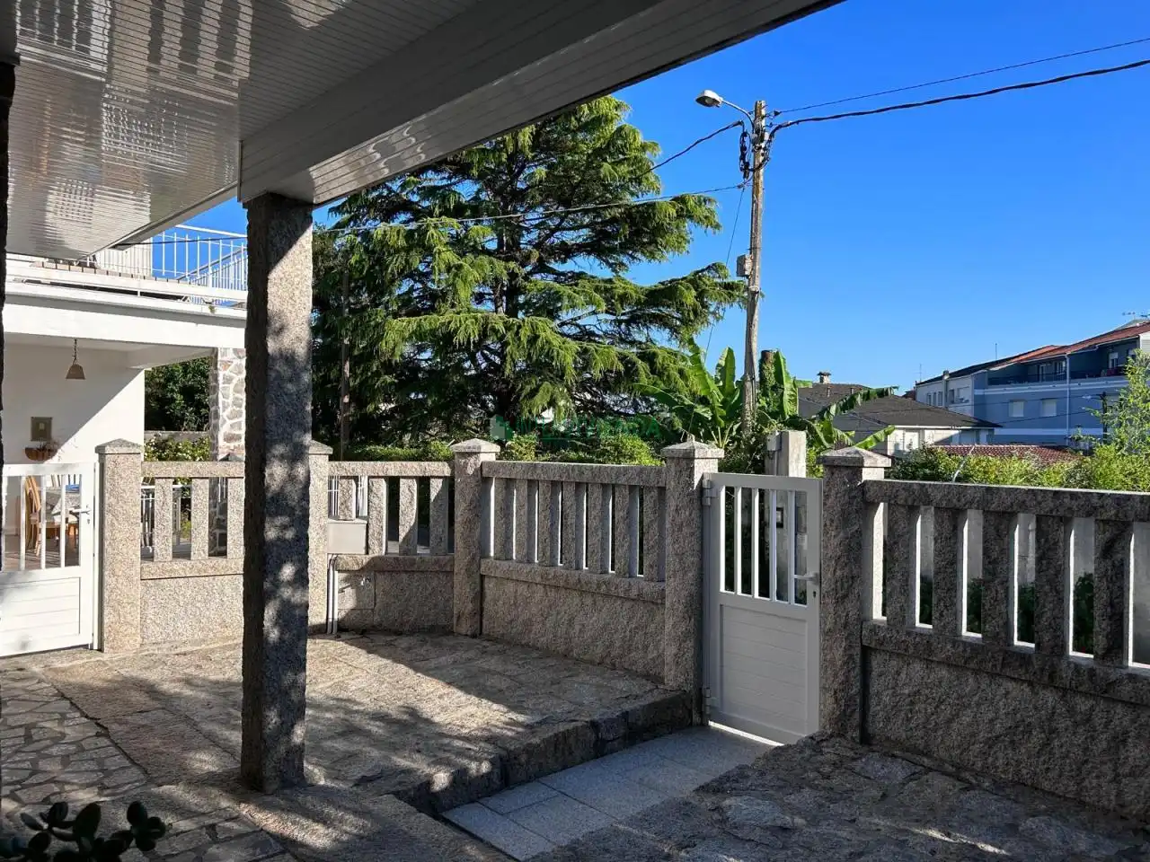 Vista exterior de Casa o chalet en venta en Sanxenxo con Calefacción y Jardín privado