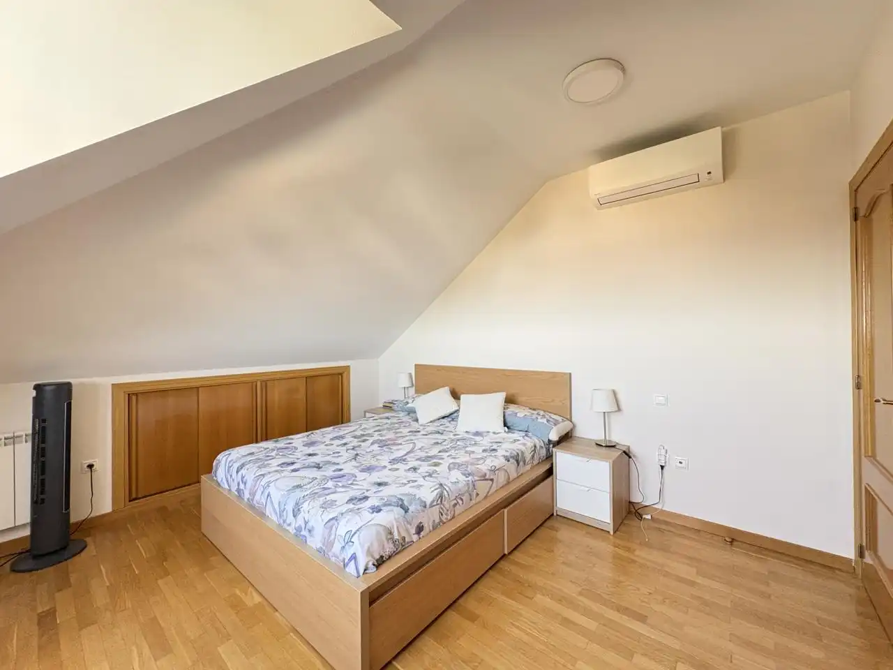 Schlafzimmer von Maisonette zur Miete in Torrelodones mit Klimaanlage, Heizung und Terrasse