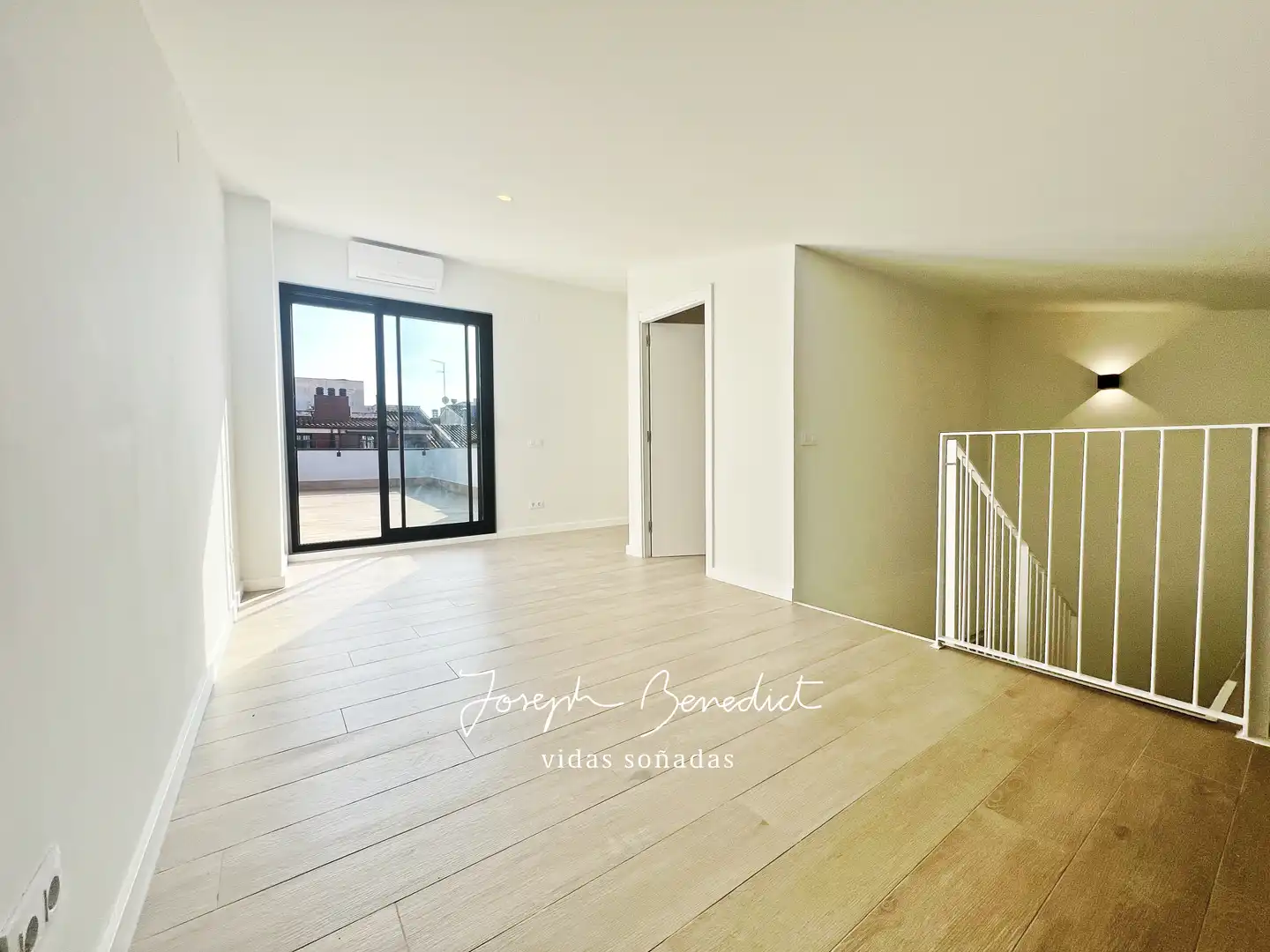 Attic for rent in Centre