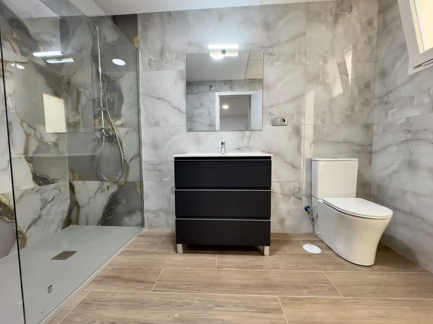 Bathroom of Ground floor for sale in Aspe