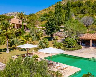 Jardí de Finca rústica de lloguer en Artà amb Aire condicionat, Terrassa i Piscina