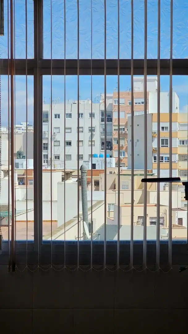 Vista exterior de Pis en venda en Almería