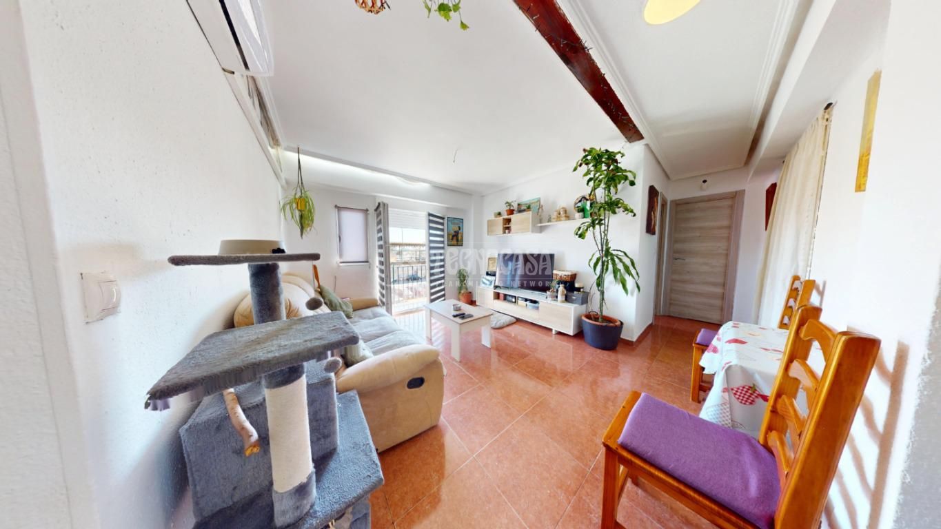 Living room of Flat for sale in  Valencia Capital  with Air Conditioner and Balcony