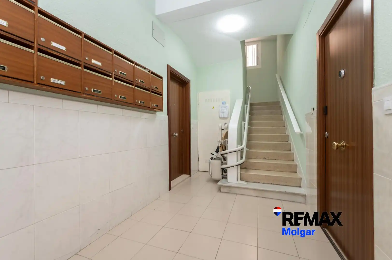 Flat for sale in Madrid  with Air Conditioner, Heating and Furnished