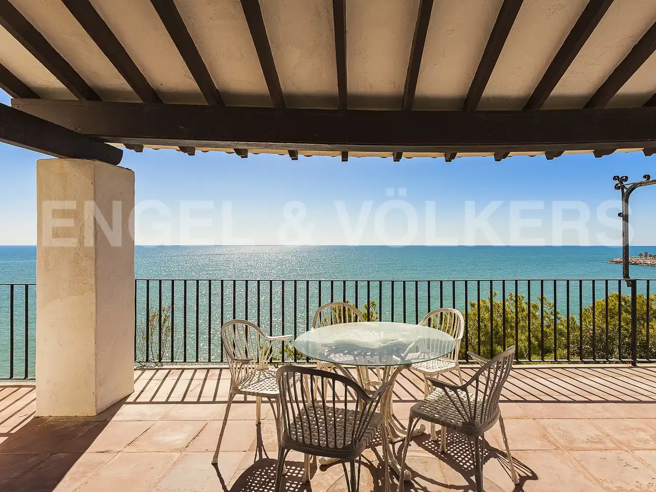 Terrassa de Casa o xalet en venda en Sitges amb Calefacció, Jardí privat i Terrassa