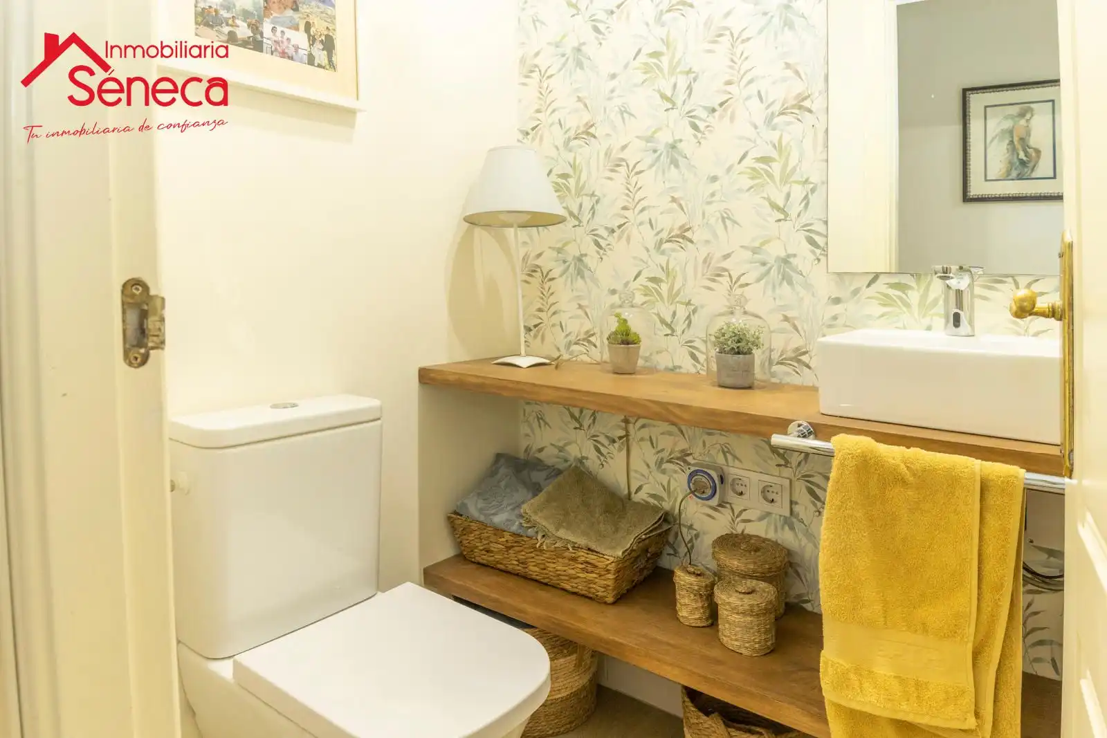 Baño de Casa adosada en venta en Córdoba con Aire acondicionado, Calefacción y Jardín privado