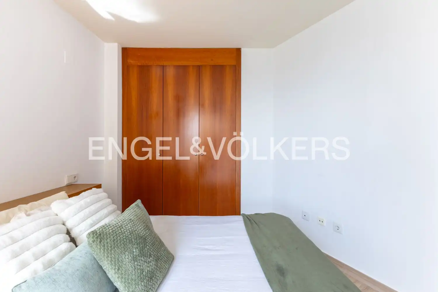 Schlafzimmer von Wohnung zum Verkauf in Valencia mit Klimaanlage, Heizung und Privatgarten