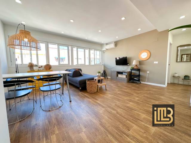 Piso en Alquiler en Pasaje Valencia en Ensanche Centro - Puerto