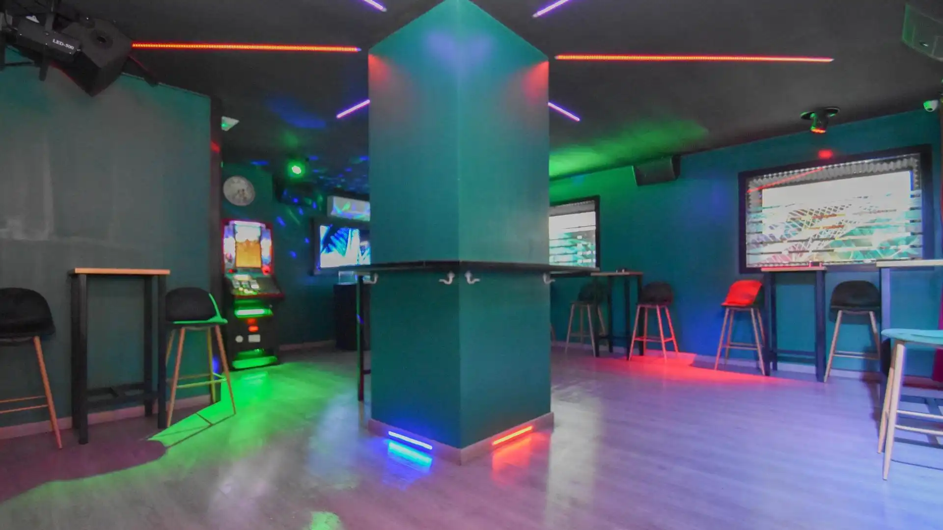 Local en traspaso en  Granada Capital con Aire acondicionado y Amueblado