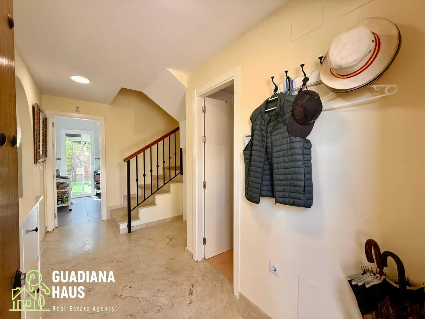 Terraced house with terrace for sale in Calle RUBEN DARIO 4, imagen 3