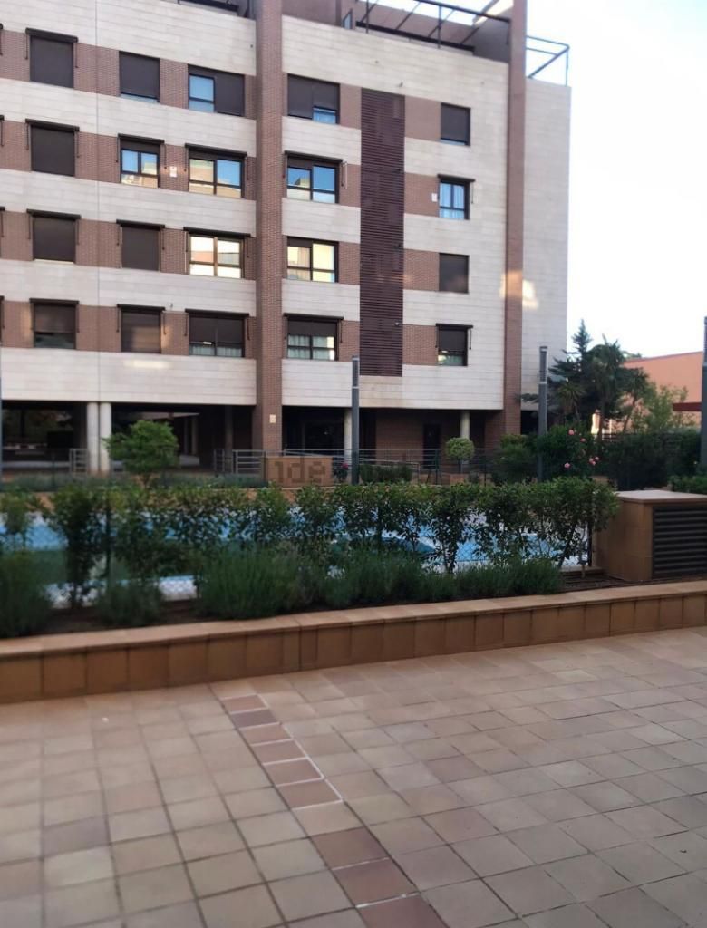 Piscina de Pis en venda en Getafe amb Calefacció, Traster i Piscina comunitària