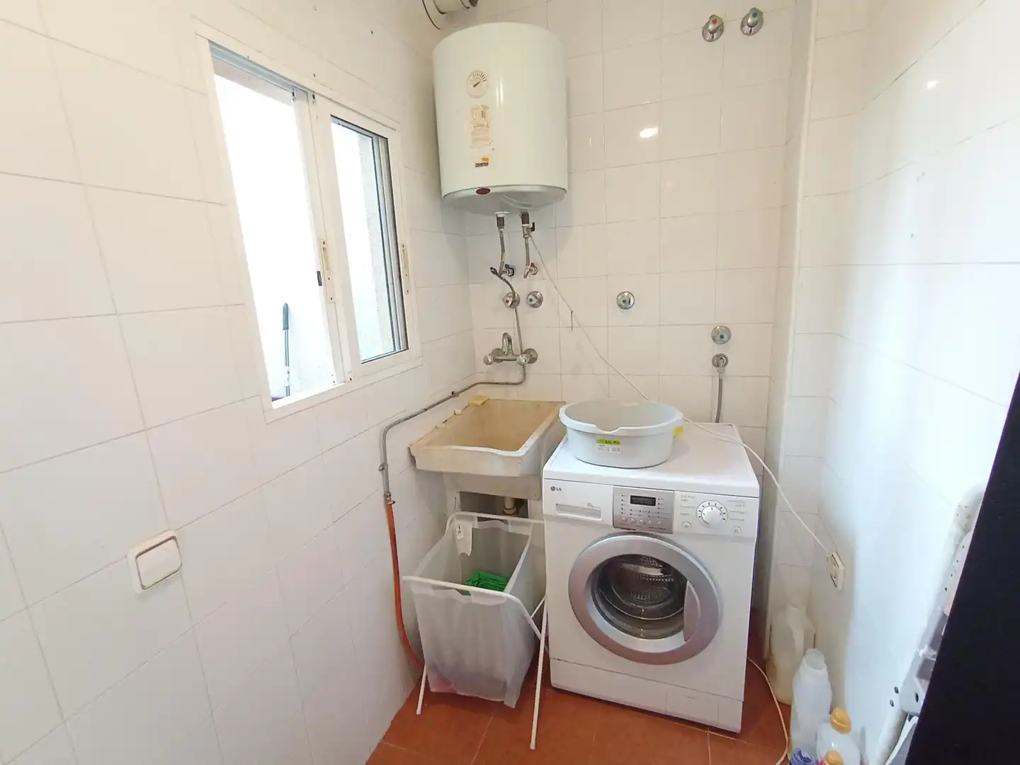 Bany de Casa o xalet en venda en Dos Hermanas amb Aire condicionat, Terrassa i Traster