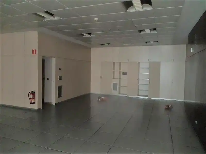 Local comercial de lloguer a N/A 4, imagen 2