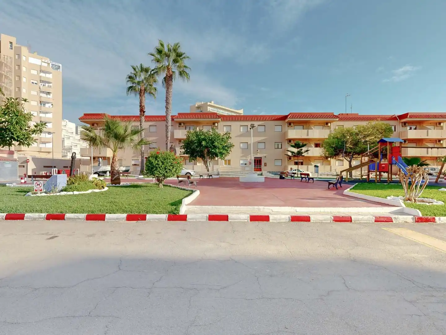 Exterior view of Flat for sale in Entremares