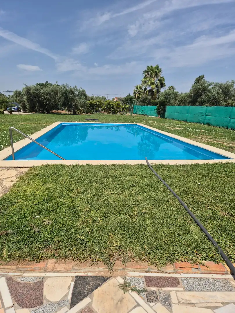 Schwimmbecken von Residential zum Verkauf in Utrera