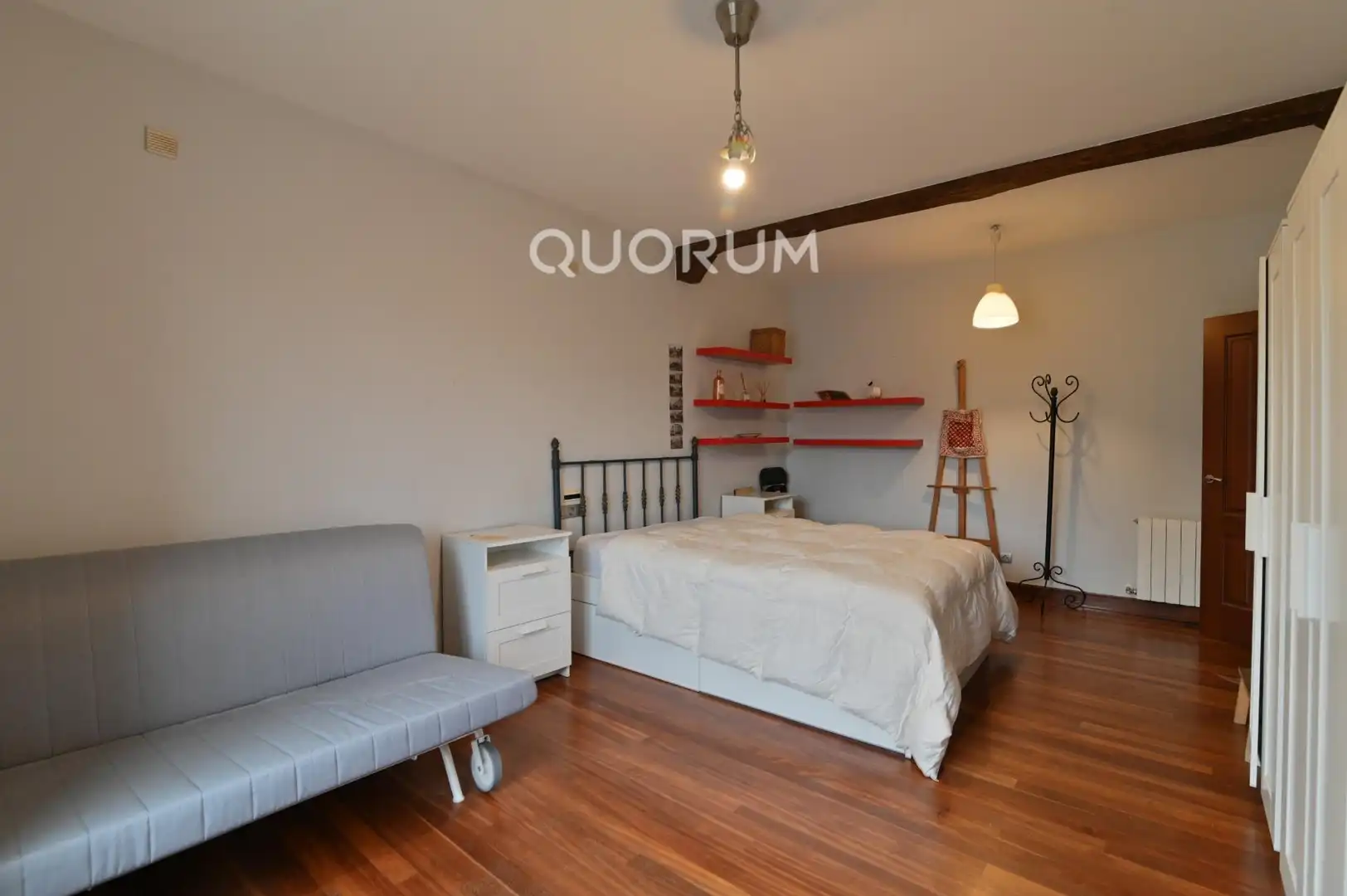Bedroom of Flat for sale in Bilbao   with Furnished, Balcony and Jacuzzi