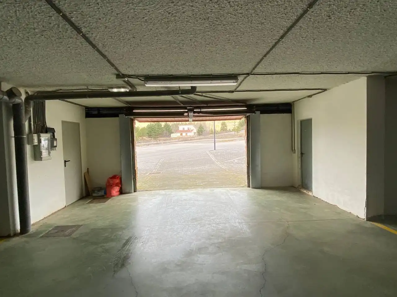 Parking de Apartamento de alquiler en Alcalá de la Selva con Calefacción, Terraza y Amueblado