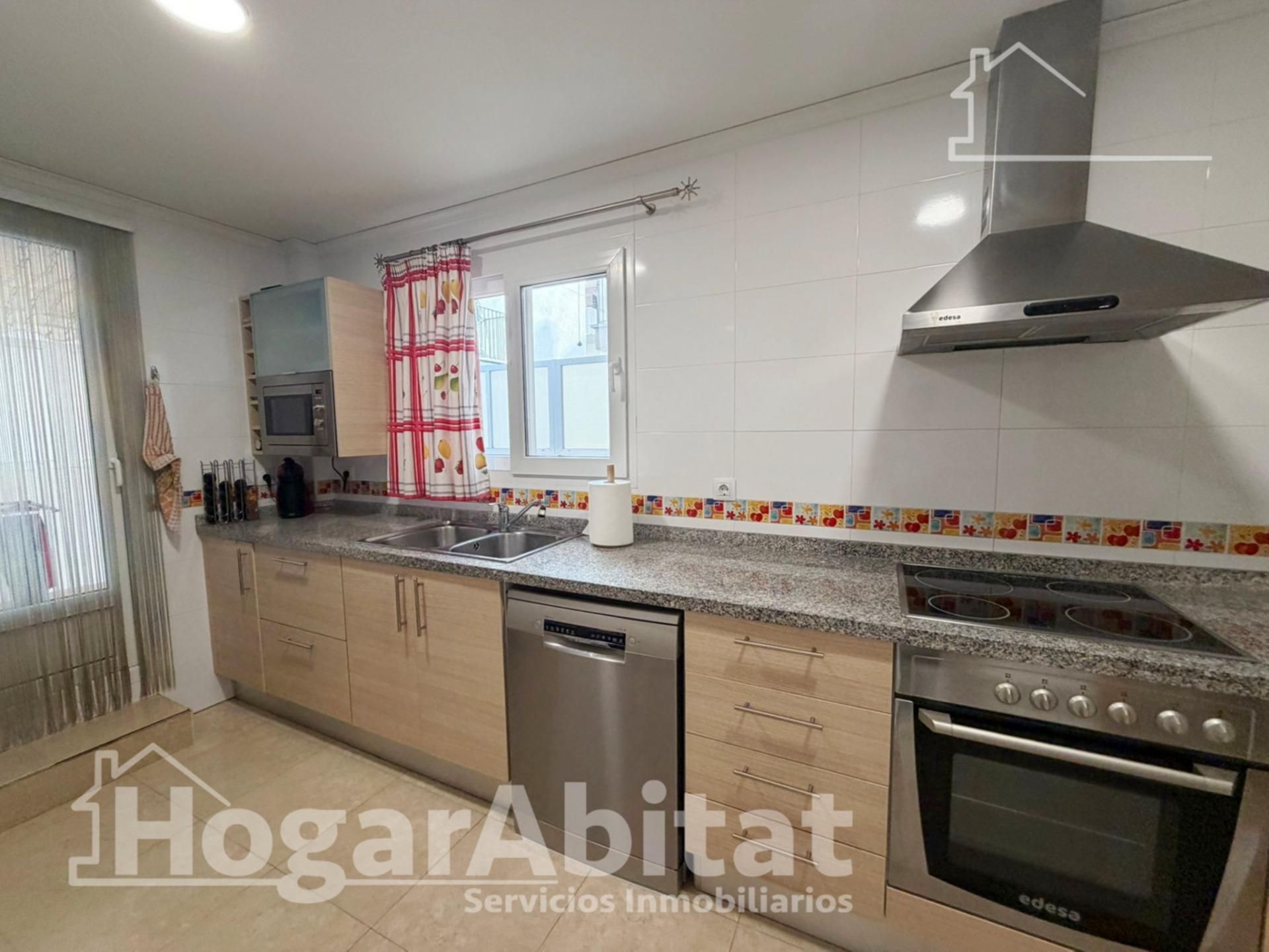 Cocina de Piso en venta en Sagunto / Sagunt con Aire acondicionado, Terraza y Trastero