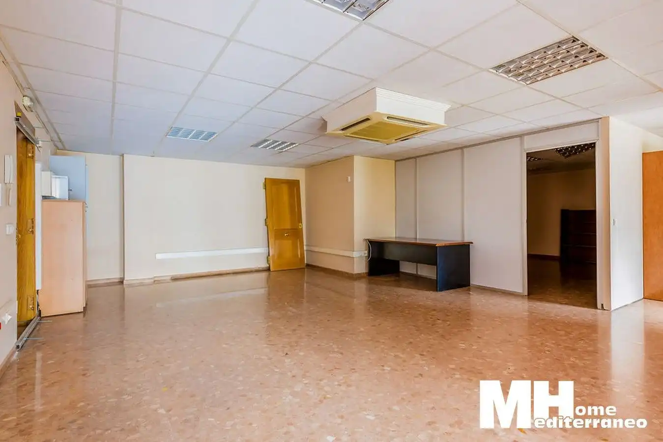 Office for sale in Vila-real  with Air Conditioner and Heating