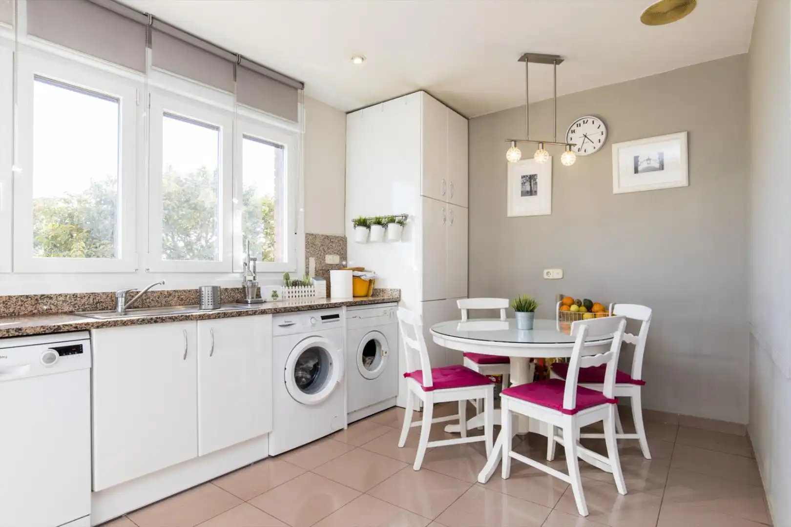 Kitchen of Detached homes for sale in Zaragoza  with Terrace, Storage room and Swimming Pool