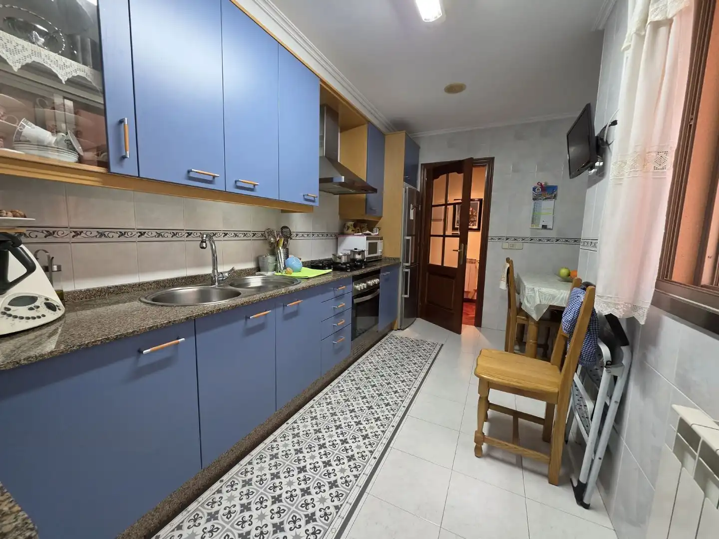 Cocina de Piso en venta en A Coruña Capital  con Calefacción y Trastero